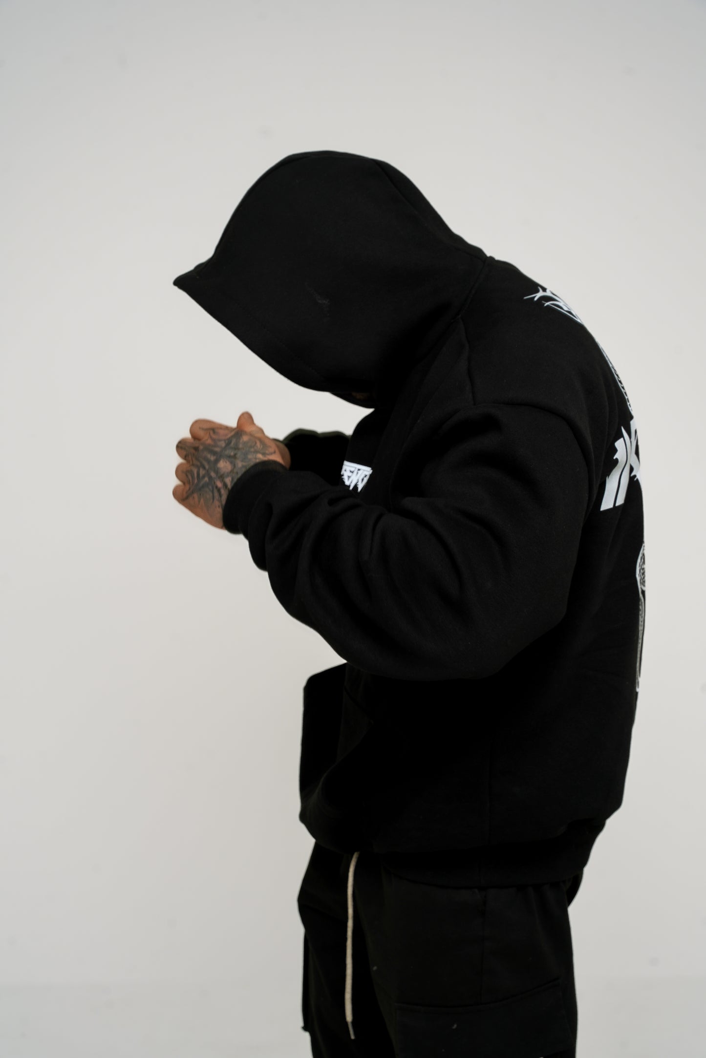 THE WITCH - HOODIE